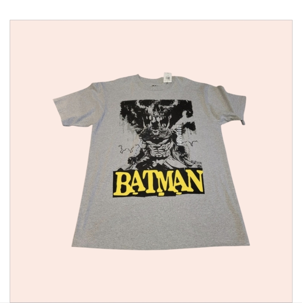 NWT Batman Gray and Yellow Men's Shirt Size XLT
